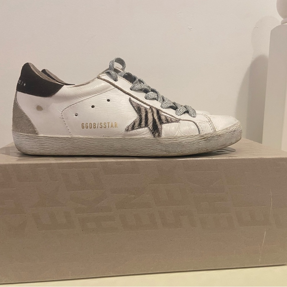 Golden Goose White and Gray women’s Sneakers!!